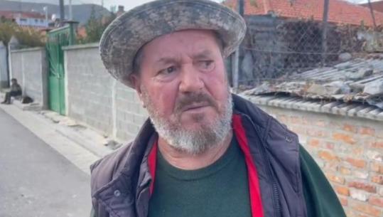 Maliq/ Nëna dhe djali 14-vjeçar vdiqën nga asfiksia pasi banesa mori flakë, fqinji: Janë në kushte të vështira ekonomike, dy fëmijët me autizëm