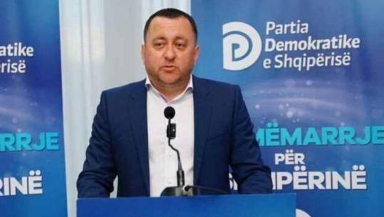 Përçahet e djathta në Vlorë/ Këshilltari bashkiak i PD shpall kandidaturën si i pavarur: PD tallet me demokratët, kandidatët produkt i pazareve të lidershipit