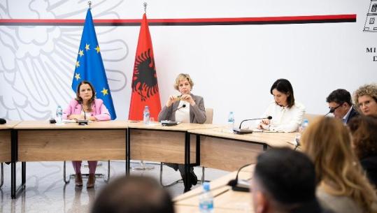 Sala: Pëmirësojmë sektorin farmaceutik, tolerancë zero ndaj abuzimit