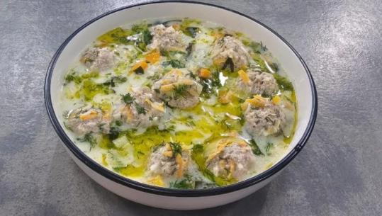 Pashaqofte në supë perimesh nga zonja Albana