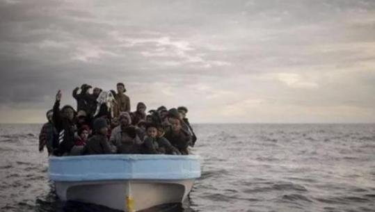 Fundoset një anije me emigrantë në brigjet e Tunizisë, 40 persona humbin jetën! 30 të tjerë u shpëtuan nga roja bregdetare