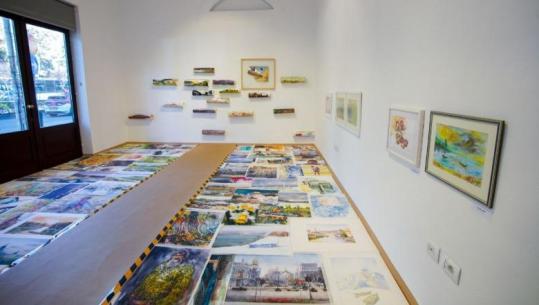 Hapet Bienalia e 6-të Ndërkombëtare e Akuarelit në Tiranë: Një udhëtim përmes dritës, ujit dhe ngjyrës