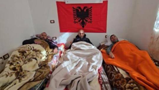 Në grevë prej 9 ditësh, përkeqësohet gjendja e tre naftëtarëve të 'Bankers'! Njëri prej tyre dërgohet në spitalin e Fierit 