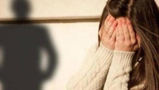 Librazhd/ Dyshohet se abuzoi seksualisht me një të mitur, pranga 18-vjeçarit