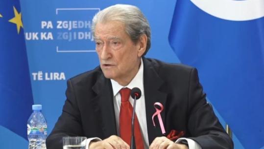 Pasi doli blof, Berisha ia vë fajin SPAK: Tom Doshi nuk është arratisur, gënjeshtër e hapur nga ‘Qendra Kombëtare e Shpifjeve’ (VIDEO)