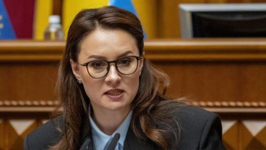 Kryeministrja e Ukrainës: Rusia po paralajmëron për katastrofë humanitare këtë dimër, po sulmohet infrastruktura energjitike 