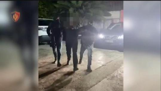 Ishte në kërkim për kultivim lëndësh narkotike në Kosovë, Forcat Operacionale kapin 44-vjeçarin në Tepelenë! Pritet të ekstradohet (EMRI + VIDEO)