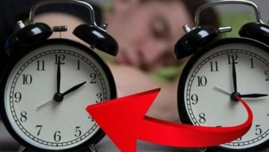 Rikthehet ora diellore! Në 03:00, akrepat shkuan 60 minuta pas