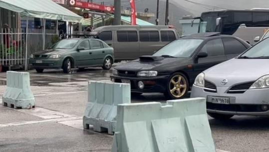 Greva e doganierëve grekë/ Dhjetëra qytetarë në pritje për kaluar kufirin në Kakavijë: Nuk ishim në dijeni