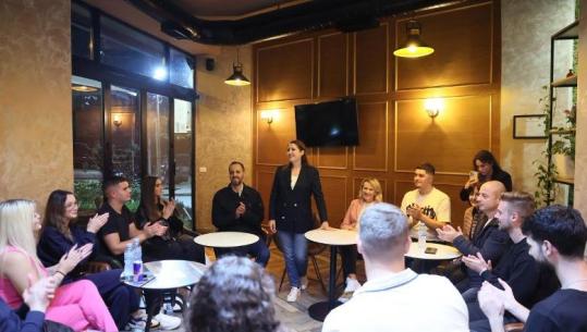 Kandidatja e PS për Tiranën, takim me të rinjtë e njësisë nr. 9: Bashkia një derë e hapur për çdo profesionist që dëshiron të kontribuojë për qytetin