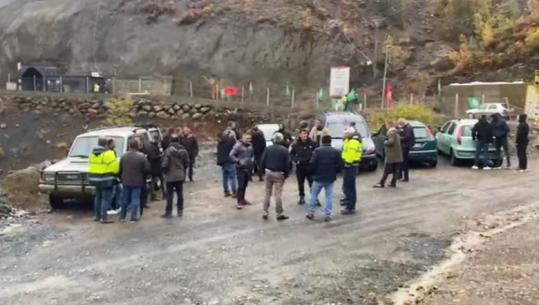 Mirditë/ Minatorët e Spaçit prej 17 ditësh në protestë! Ende asnjë reagim nga kompania! Të enjten mblidhen para parlamentit dhe ministrisë së Ekonomisë