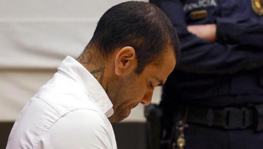 VIDEO/ U burgos për përdhunim dhe u shpall i pafajshëm, Dani Alves tani predikon Ungjillin: Bëra pakt me Zotin