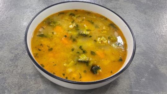 Supë me perime të stinës plot shije nga zonja Albana