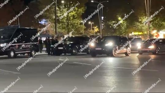 Vlorë/ Aksion “blic” në zonën e Skelës, kontrollohen makinat luksoze dhe me xhama të zinj