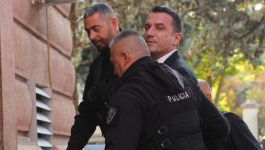 Erion Veliaj mbetet kryebashkiak, s’ka zgjedhje në Tiranë! Kushtetuesja rrëzon Ramën dhe Begajn, kryetarja Zaçaj votoi kundër! Zbardhet vendimi