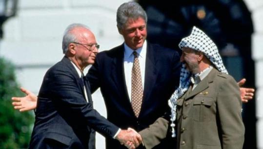 Djali i ish-Kryeministrit izraelit: Netanyahut i intereson vetëm mbijetesa e tij politike