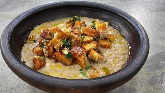 Trahana me bukë dhe djathë nga zonja Albana