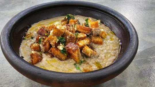 Trahana me bukë dhe djathë nga zonja Albana