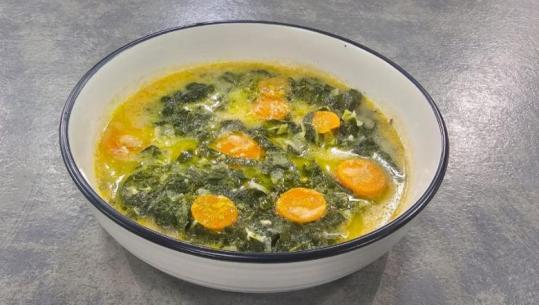 Supë me miell misri dhe lakër të egër nga zonja Albana