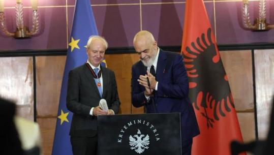 Rama nderon me Yllin e Medaljes Publike rektorin e Universitetit BOKU të Vjenës: Nxjerr në pah lidhjet mes dy vendeve! S’do ikësh nga kjo botë pa u bërë austriako-shqiptar