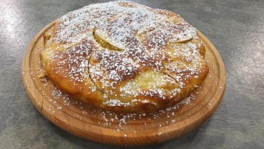 Kek me mollë nga zonja Albana