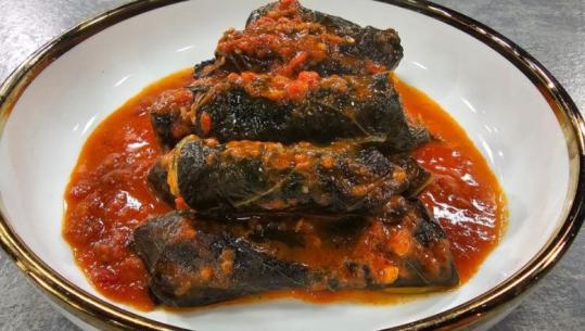 Japrakë me gjethe lakre të egër nga zonja Albana