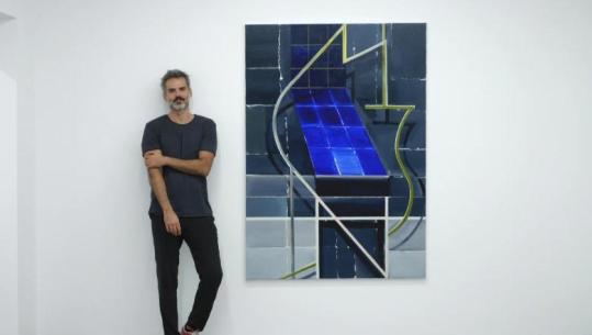 Ministri Gonxhja ndan lajmin: Genti Korini do të përfaqësojë Shqipërinë në Bienalen e 61-të të Artit në Venecia, projekti “A Place in the Sun”