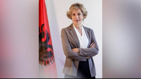 Ministrja Sala intervistë për AuntMinnieEurope: Sfidë e re në jetë! Prioritet revolucioni i imazherisë digjitale