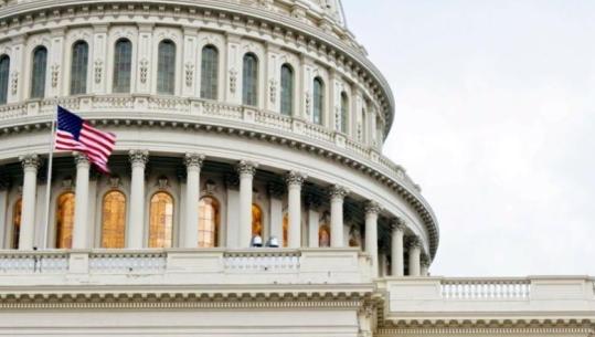Udhëheqësi i pakicës demokrate: Të shmangim mbylljen e qeverisë në SHBA