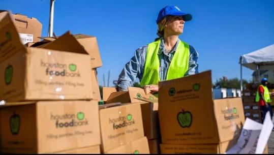 SHBA/ Gjykata e Lartë vendos që pagesat e plota të ndihmës ushqimore SNAP mund të ndalen përkohësisht