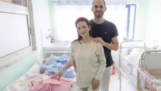 Të sapolindur dhe me hemorragji në sy, rasti urgjent i katërnjakëve, familjarët kërkojnë ndihmë: Rrezikojnë të humbasin shikimin