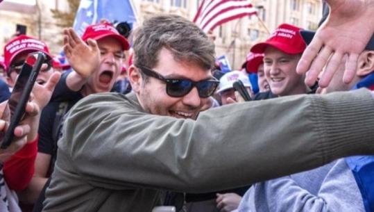 Hitleri njeri i mirë, hebrenjtë duhen eliminuar! Kush është Nick Fuentes, profeti i supremacizmit që zemëroi mbështetësit e Trump dhe sulmoi Vance (për gruan e tij)?