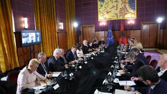 Një javë pas progres-raportit të Bashkimit Evropian/ Rama pret në takim Gonzaton dhe ambasadorët e vendeve të BE-së