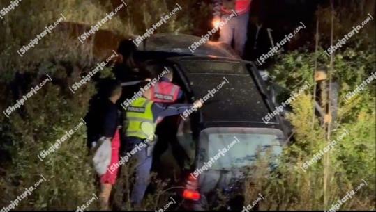 Vlorë/ Aksident në rrethrrotullimin e Novoselës, mjeti përfundon në kanal, plagosen 5 të rinj (VIDEO)