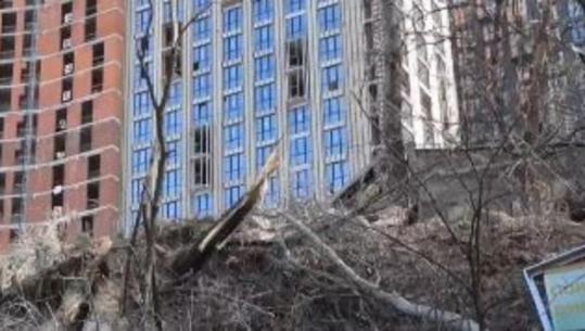 Sulmet ruse në Kiev goditën ambasadën azere, Baku proteston