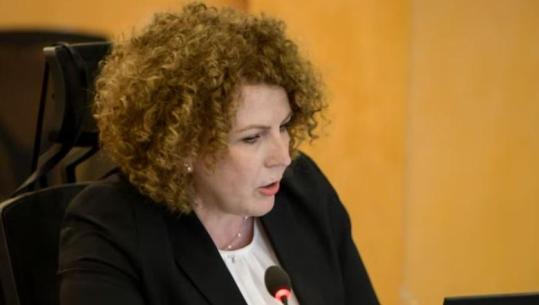 Kosovë/ Prokuroria e mori nën akuzë për rezervat shtetërore, ministrja: Tendencë politike kundër qeverisë së Kurtit