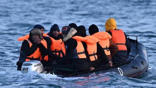 Britania e Madhe ashpërson politikat e migracionit