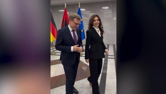 Spiropali mirëpret në Tiranë homologun gjerman Wadephul: Gjermania mbështetje për integrimin europian të Shqipërisë dhe rajonit