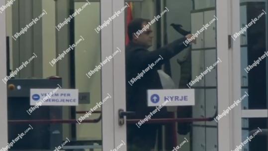 Deputeti demokrat Oerd Bylykbashi paraqitet në SPAK, nuk dihet ende arsyeja (VIDEO)