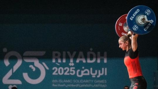 Federata Ndërkombëtare e Peshëngritjes njeh zyrtarisht rekordet e reja botërore të Enkileda Carjës