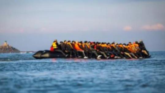 ‘Përplasja’ e Ramës me sekretaren britanike për dëbimin e 700 familjeve shqiptare/ Nga 111 mijë kërkesa në vit për azil në Britani, vetëm 2% janë nga shqiptarët