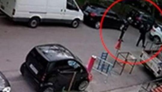 Greqi/ I zuri rrugën me makinë, shqiptari rreh për vdekje 58-vjeçarin! Dëshmitari: E ndoqi pasi viktima e spërkati me spraj