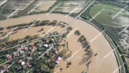 Sarandë/ Çahet argjinatura e Bistricës në Çukë, përmbyten qindra ha tokë, Report TV sjell pamjet me DRON