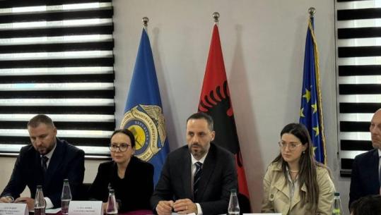 Lamallari mbledh në Fier drejtorët e burgjeve: Garantoni sigurinë dhe zbatimin e ligjit! Burgjet e komunizmit si muze në Shqipërinë Evropiane