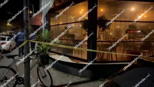 Fier/ Konflikt mes dy personave në një lokal, 33- vjeçari qëllon në dysheme me armë, policia i shpall në kërkim