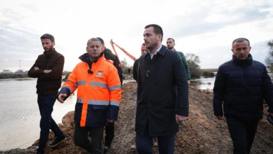 Ministri Salla në Lezhë: Riparimi i argjinaturës në Tale drejt përfundimit, strukturat janë në gadishmëri të plotë