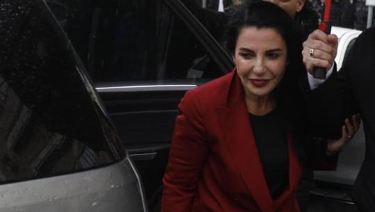 GJKKO lë në fuqi pezullimin nga detyra, Balluku: Keni bllokuar gjithë vendin! Konfirmohet arresti shtëpiak edhe për dy vartësit (VENDIMI)