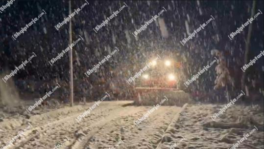 Reshjet e dëborës në Bogë-Theth, trashësia arrin deri në 40 cm (VIDEO)