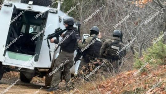 Foto EKSKLUZIVE nga aksioni i RENEA-s në Fushë-Arrëz për neutralizimin e 2 personave të armatosur