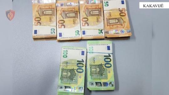 Kakavijë/ Tentoi të nxirrte 42 mijë euro pa i deklaruar, nis hetimi për 44-vjeçarin nga Fieri